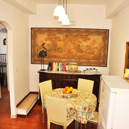 Villa Laura Sea View Apartments Santa Maria di Castellabate Room photo