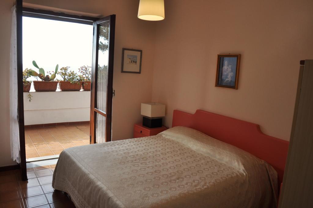 Villa Laura Sea View Apartments Santa Maria di Castellabate Exterior photo