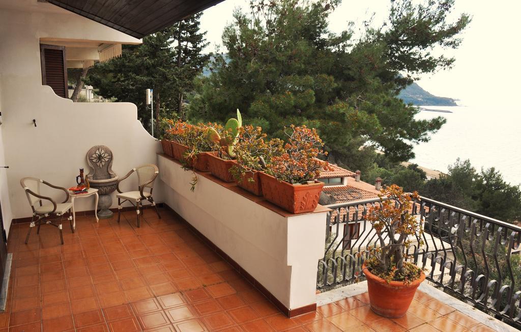 Villa Laura Sea View Apartments Santa Maria di Castellabate Exterior photo