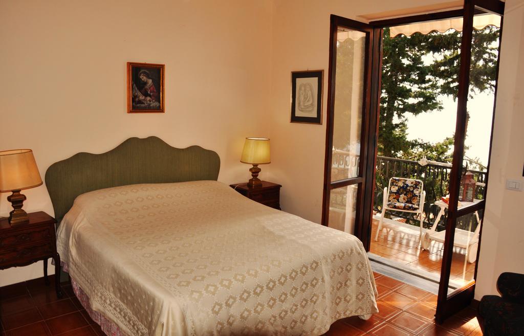 Villa Laura Sea View Apartments Santa Maria di Castellabate Exterior photo