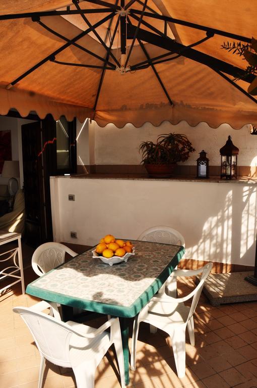 Villa Laura Sea View Apartments Santa Maria di Castellabate Exterior photo