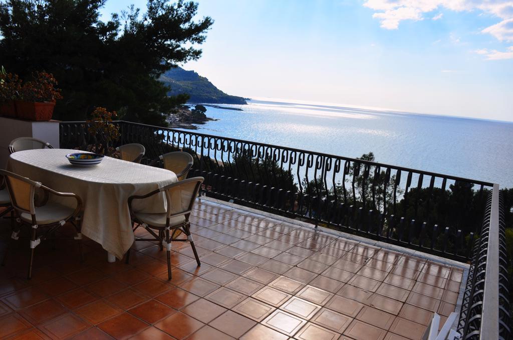 Villa Laura Sea View Apartments Santa Maria di Castellabate Exterior photo